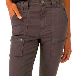 Joie cargo pants-gray. Pants are new. Tag in pocket. Tried on but never worn.